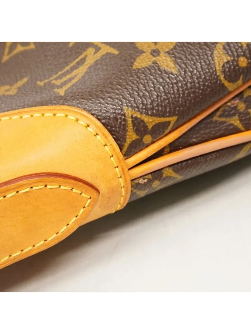 Louis Vuitton Shoulder Bag Monogram Thames PM Brown